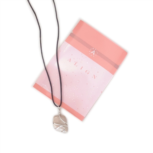 1 Cream Moonstone Wire Wrapped Pendant for Higher Self Love - Picture 2 of 3